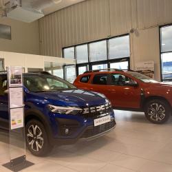 Dacia Romans Sur Isere - Autobernard