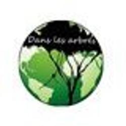 Dans Les Arbres