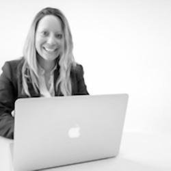 Delphine Lair - Iad France - Conseiller Immobiler