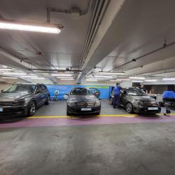 Detailcar Paris Pyramides