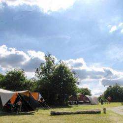 Domaine De Corneuil - Camping