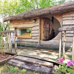 Domaine De Valloris, Hébergements Insolites Jusqu'à 8 Personnes - Gîtes De France