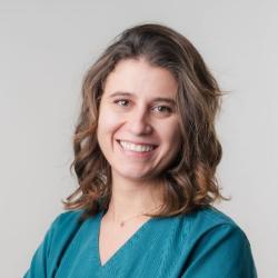 Dr Alix Corral - Dentiste Nîmes