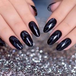 Elle & Nails