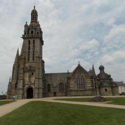 Enclos Paroissial