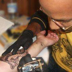 Enzo Tattoo Piercing