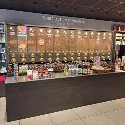 Etienne Coffee & Shop
