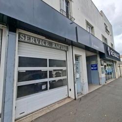 Garage Des Trefles.