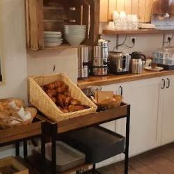 Georges Hostel & Café