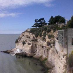 Grottes Municipales De Régulus