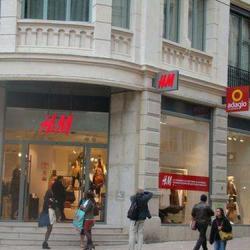 H & M