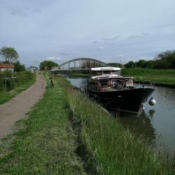 Halte Nautique D'avril Sur Loire