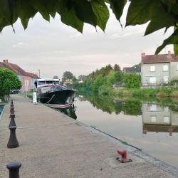 Halte Nautique De Blanzy