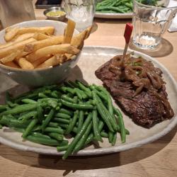 Hippopotamus Steakhouse