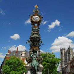 Horloge Dewailly & Marie-sans-chemise