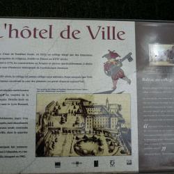 Hôtel De Ville