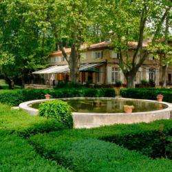 Le Moulin De Vernègues