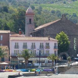 Hotel Triton