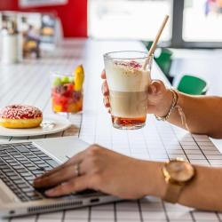 Ici And La - Coffee Shop