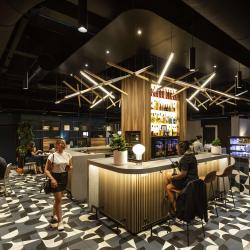 Ici And La - Restaurant