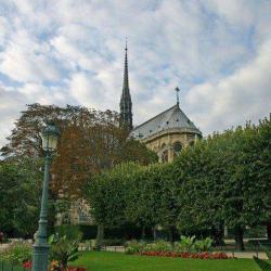 Jardin De L'hôtel De Sens