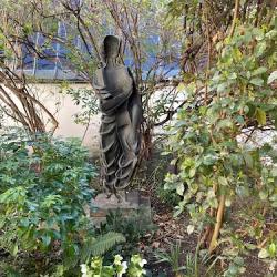 Jardin Du Musée Zadkine