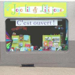 Jojo Lit Et Lili Joue