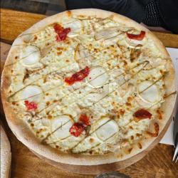 Jordan Tomas Pizza