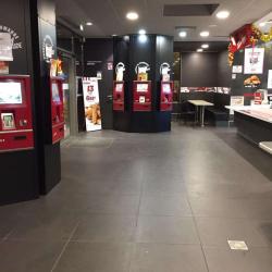 Kfc Près D’arènes