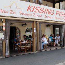 Kissing Pigs