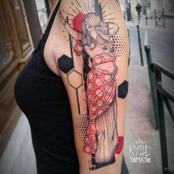 Kylie Tomato // Tattoo Studio