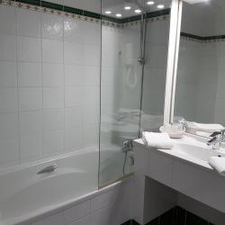 Kyriad Saumur Hyper Centre - Hôtel, Appartements & Spa (sothys Paris)