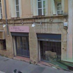 L' Atelier Des Filles By Marie