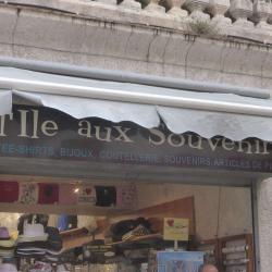 L'ile Aux Souvenirs