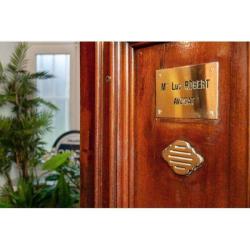 L Robert & Associes
