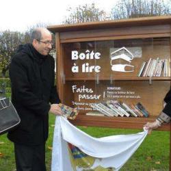 La Boîte à Lire