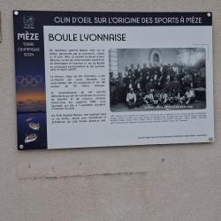 La Boule D'azur Mézoise