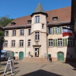 La Cour Des Chaînes