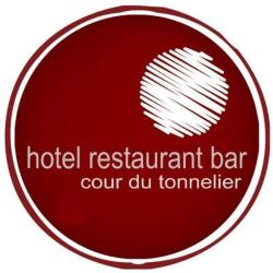 La Cour Du Tonnelier