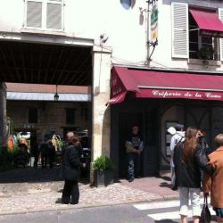 La Cour Pavee