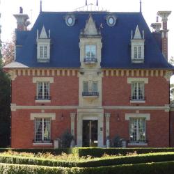 La Folie Du Bois Des Fontaines