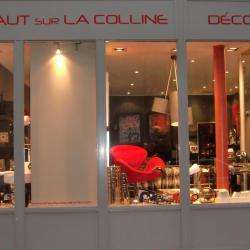 La Haut Sur La Colline