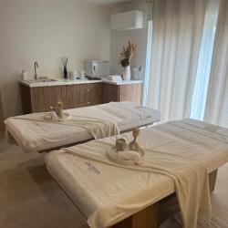 La Maison De Beauté Charlotte