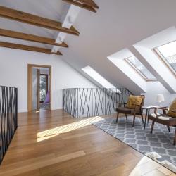 La Maison Des Travaux