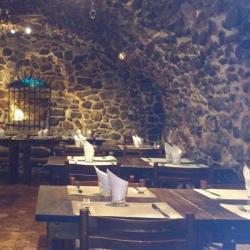 La Petite Cave