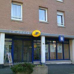 La  Poste Bureau Postal