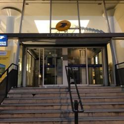 La Poste Villeurbanne Totem