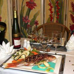 La Table De Bacchus