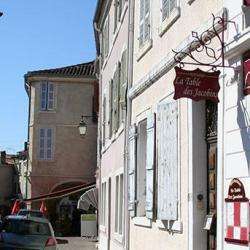 La Table Des Jacobins
