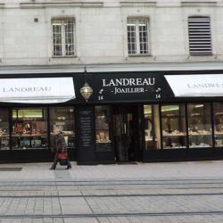 Landreau